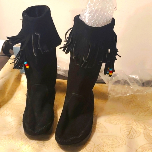 Minnetonka Shoes - Minnetonka Black Suede Fringe boots Size 10